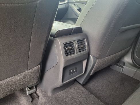 Used 2025 Nissan Rogue SV FWD image 20