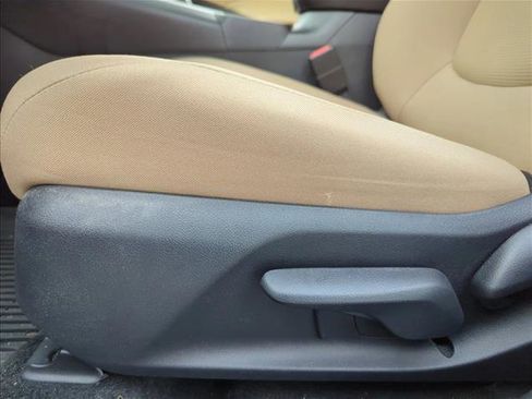 Used 2025 Toyota RAV4 LE image 10