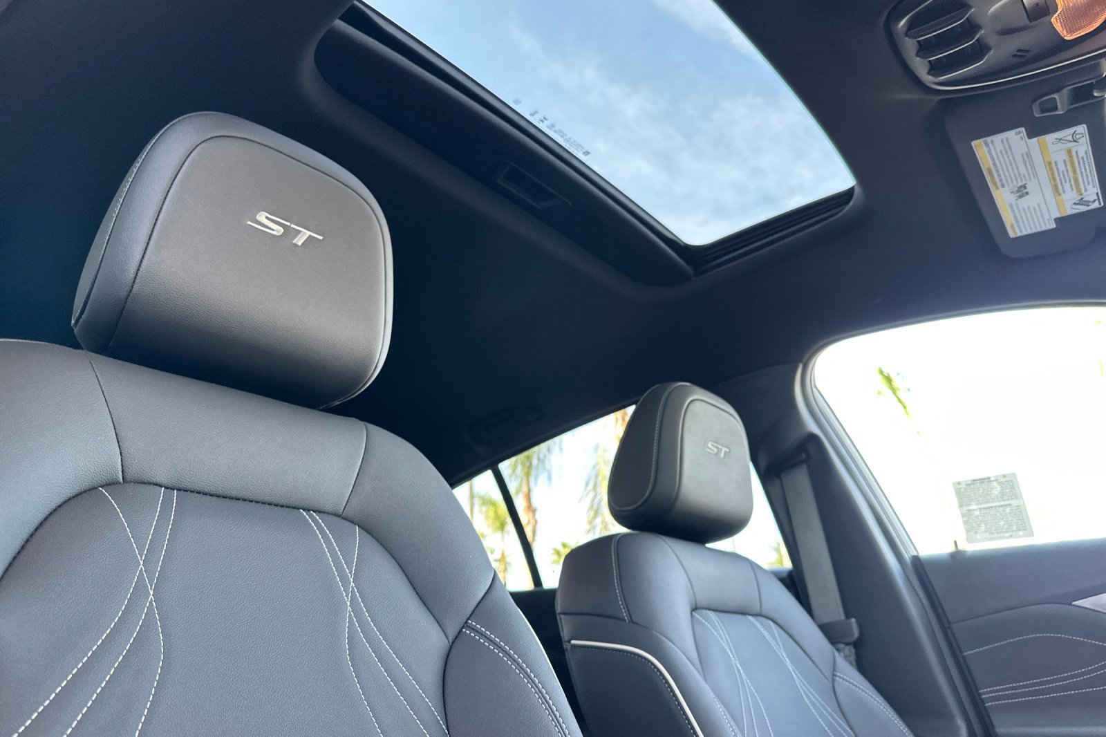 Certified 2026 Buick Envista Sport Touring w/ Studio Series FWD image 18