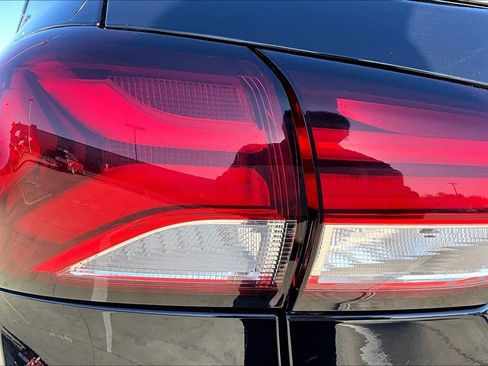 Used 2023 Chevrolet Equinox Premier image 38