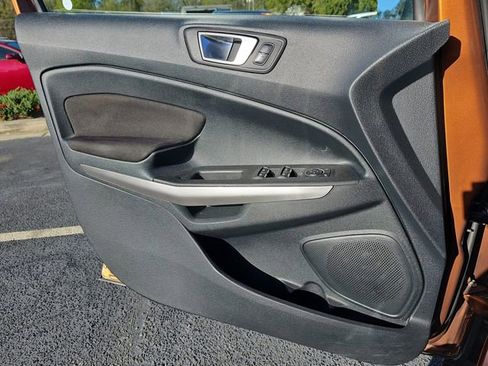Used 2018 Ford EcoSport SE w/ SE Convenience Package image 25
