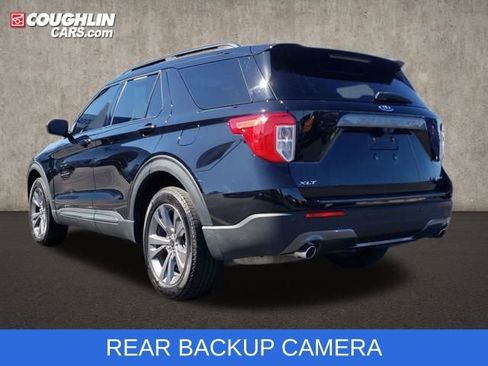 Used 2023 Ford Explorer XLT w/ Equipment Group 202A image 6