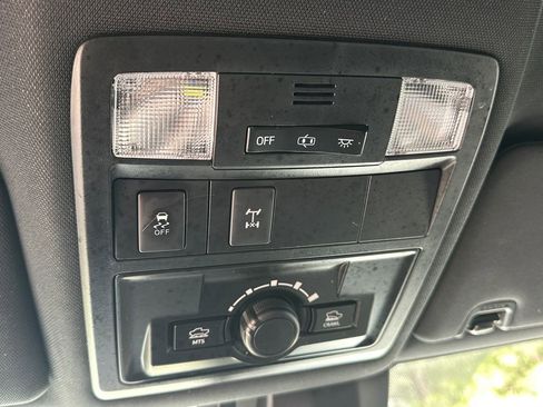 Used 2019 Toyota Tacoma TRD Off-Road AWD/4WD image 28
