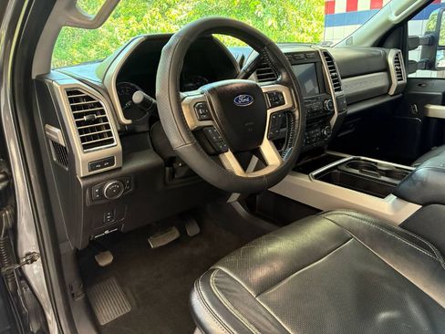 Used 2017 Ford F250 Lariat w/ Chrome Package AWD/4WD image 10