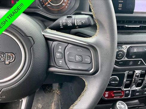 Used 2024 Jeep Wrangler Unlimited Sport AWD/4WD image 12