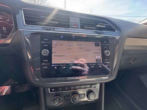 Used 2019 Volkswagen Tiguan SEL image 40