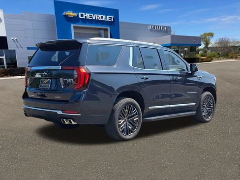 Used 2025 GMC Yukon Denali w/ LPO, Floor Liner Package AWD/4WD image 25