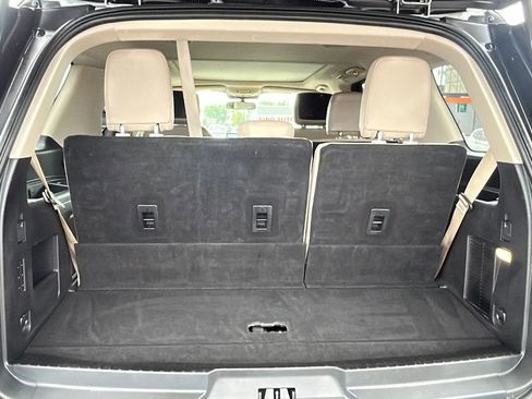 Used 2023 Ford Expedition Limited image 14