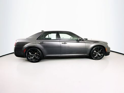 Used 2022 Chrysler 300 S RWD image 10