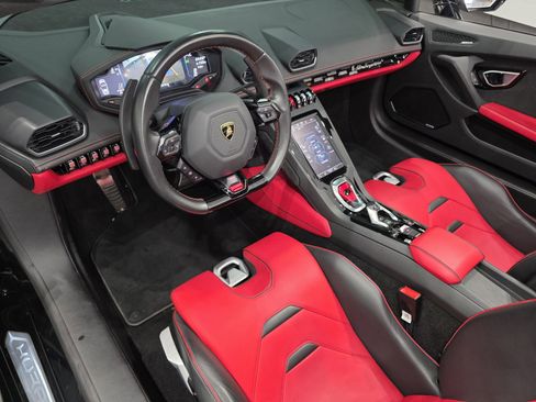 Used 2022 Lamborghini Huracan EVO RWD image 7