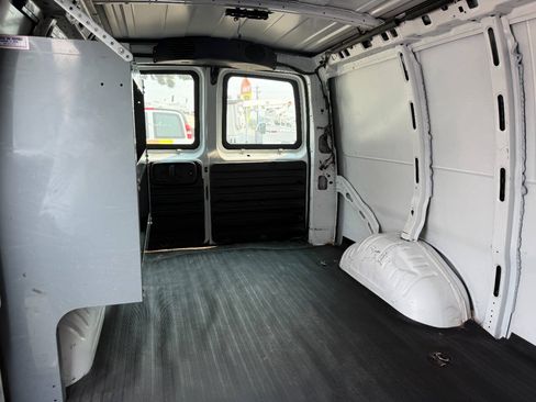 Used 2020 Chevrolet Express 2500 w/ Communications Package RWD image 13