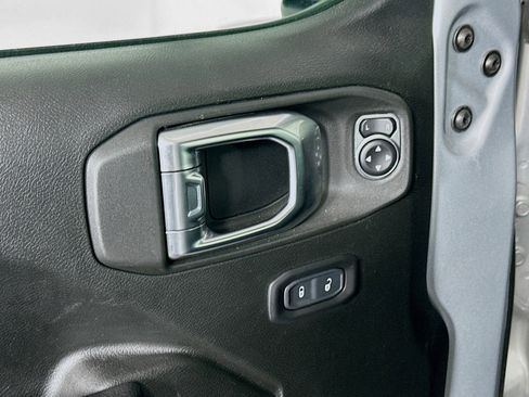 Used 2023 Jeep Wrangler Unlimited w/ Cold Weather Group image 15