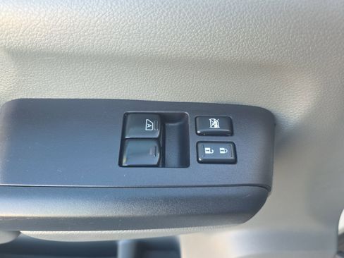 Used 2018 Nissan NV 2500 SL w/ Navigation Package image 22