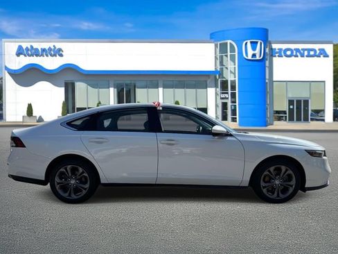 Certified 2023 Honda Accord EX image 4