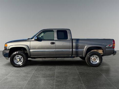 Used 2002 GMC Sierra 2500 4x4 Extended Cab HD image 2