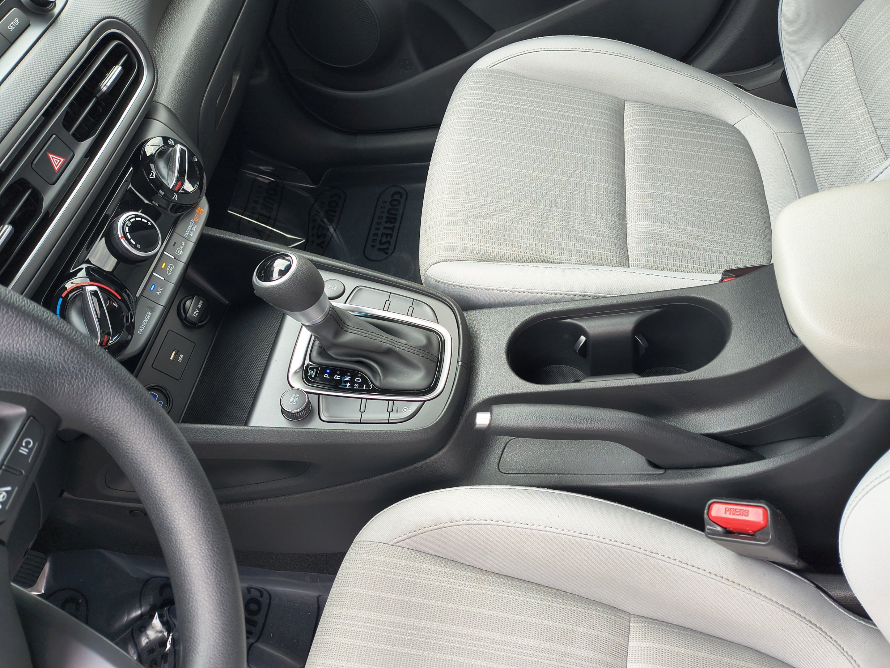 Certified 2023 Hyundai Kona SEL AWD/4WD image 20