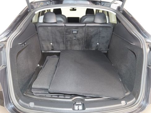 Used 2024 Tesla Model Y Long Range RWD image 44