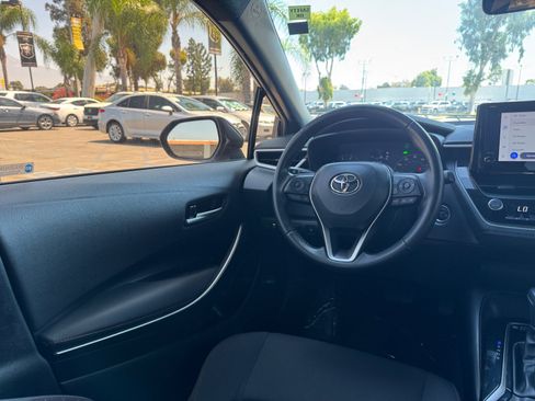 Used 2023 Toyota Corolla SE w/ SE Package FWD image 20