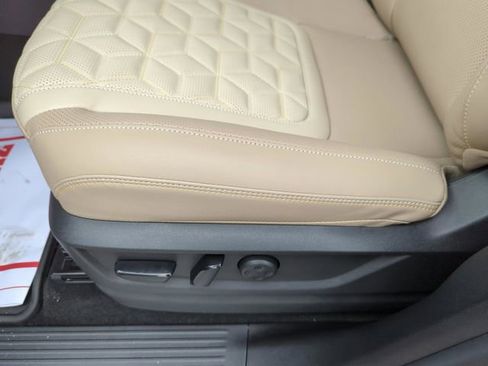 New 2026 Nissan Armada Platinum RWD image 25