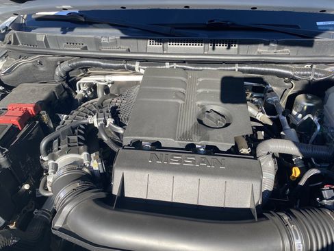 Used 2023 Nissan Frontier SV w/ SV Convenience Package image 23