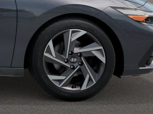 New 2026 Hyundai Elantra Limited FWD image 8