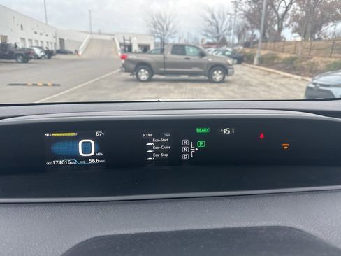 Used 2016 Toyota Prius Three w/ Protection Package image 9