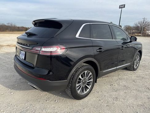 Used 2022 Lincoln Nautilus FWD w/ Premium Package image 7