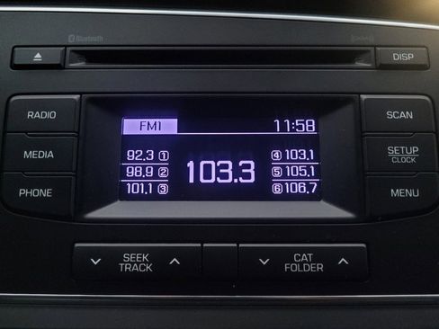 Used 2017 Hyundai Elantra SE image 25