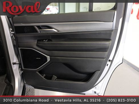 Used 2023 Jeep Wagoneer Series II image 9