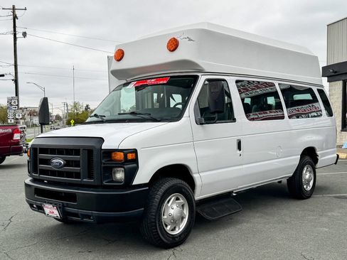Used 2011 Ford E-350 and Econoline 350 Extended Super Duty w/ PWR Group RWD image 12