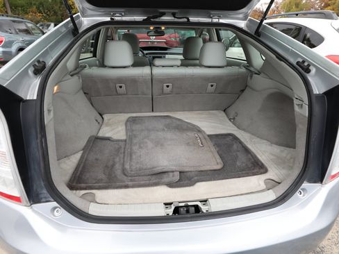 Used 2010 Toyota Prius Five image 9