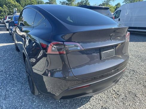 Used 2024 Tesla Model Y Long Range AWD/4WD image 6
