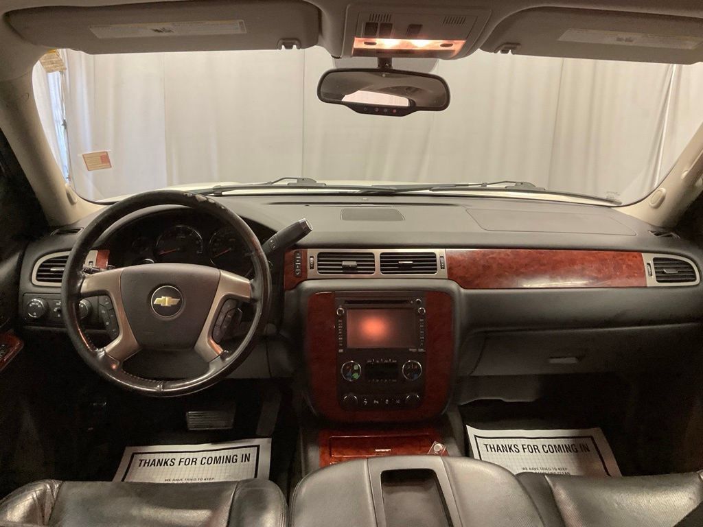 Used 2013 Chevrolet Suburban LTZ AWD/4WD image 31