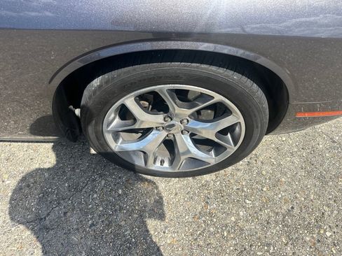 Used 2015 Dodge Challenger SXT Plus RWD image 11