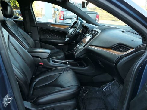 Used 2018 Lincoln MKC Select w/ Select Plus Package image 28