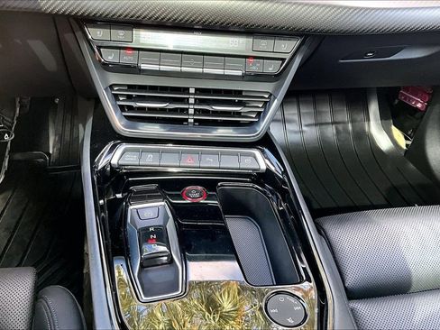 Used 2022 Audi e-tron GT Premium Plus w/ Performance Package image 15