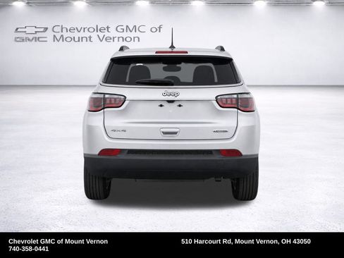 Used 2024 Jeep Compass Latitude AWD/4WD image 38
