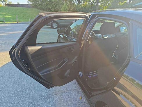 Used 2016 Ford Focus S image 24
