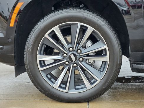 Certified 2025 Cadillac Escalade Sport w/ LPO, Floor Liner Package image 11