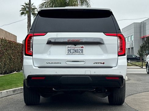 Used 2023 GMC Yukon AT4 w/ AT4 Premium Package image 5
