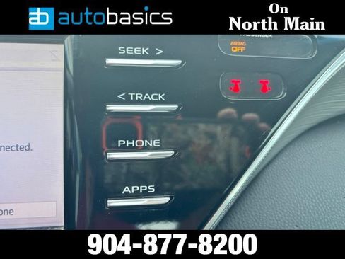 Used 2018 Toyota Camry SE w/ Moonroof Package FWD image 37