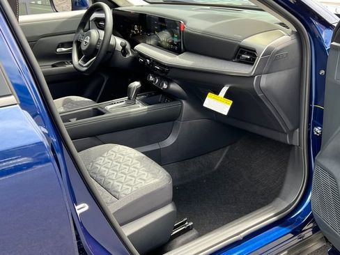 New 2025 Nissan Kicks SV w/ SV Premium Package image 25