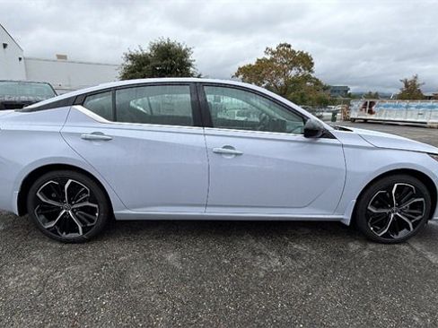 New 2025 Nissan Altima 2.5 SR w/ SR Premium Package image 3