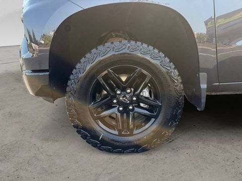 Used 2024 Chevrolet Silverado 1500 LT Trail Boss AWD/4WD image 14