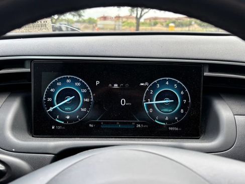 Used 2022 Hyundai Tucson Limited FWD image 15
