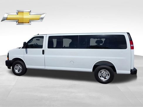 Certified 2025 Chevrolet Express 3500 LS RWD image 4