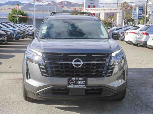 New 2026 Nissan Pathfinder SV FWD image 2