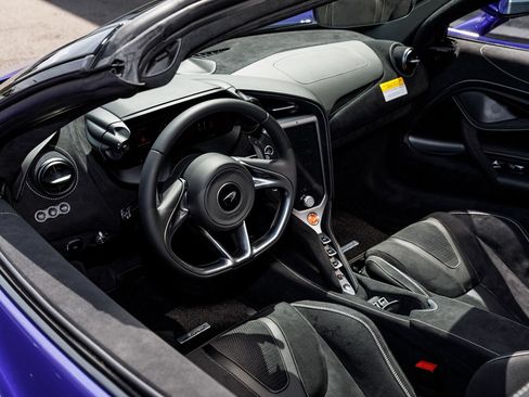 New 2026 McLaren 750S Spider RWD image 53