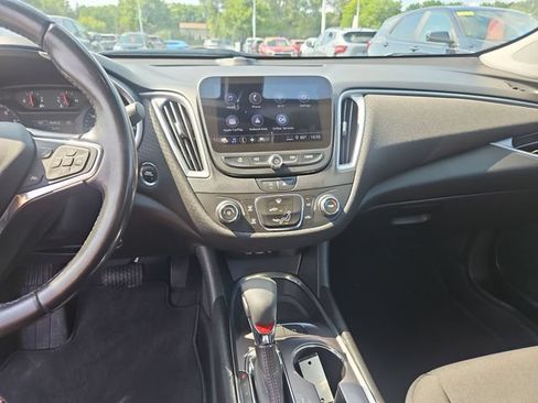 Used 2021 Chevrolet Malibu RS FWD image 18