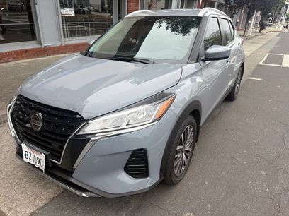 Used 2021 Nissan Kicks SV